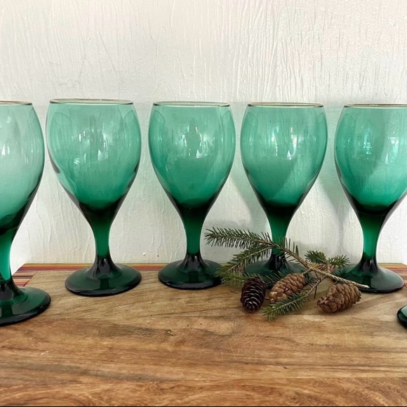 🎉HOST PICK🎉Vintage Libbey Juniper Green Wine Glasses with Gold rim - Set of 6 - Picture 11 of 11